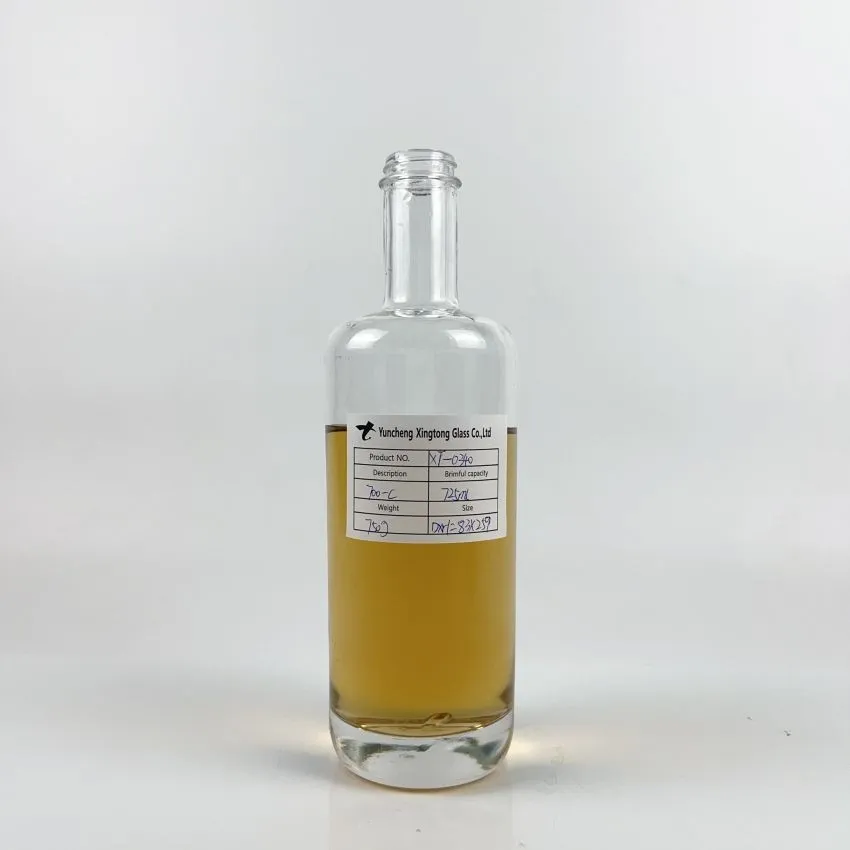 700 ml 750 g Sticla de sticlă rotundă elegantă cu umăr plat, cu fund gros, vodcă, whisky, brandy, gin, cu capac cu șurub