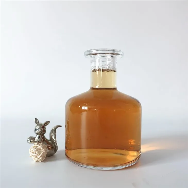 750ml 560g Crystal White Pot Sticla de lichior din sticla cu burta Pret de fabrica